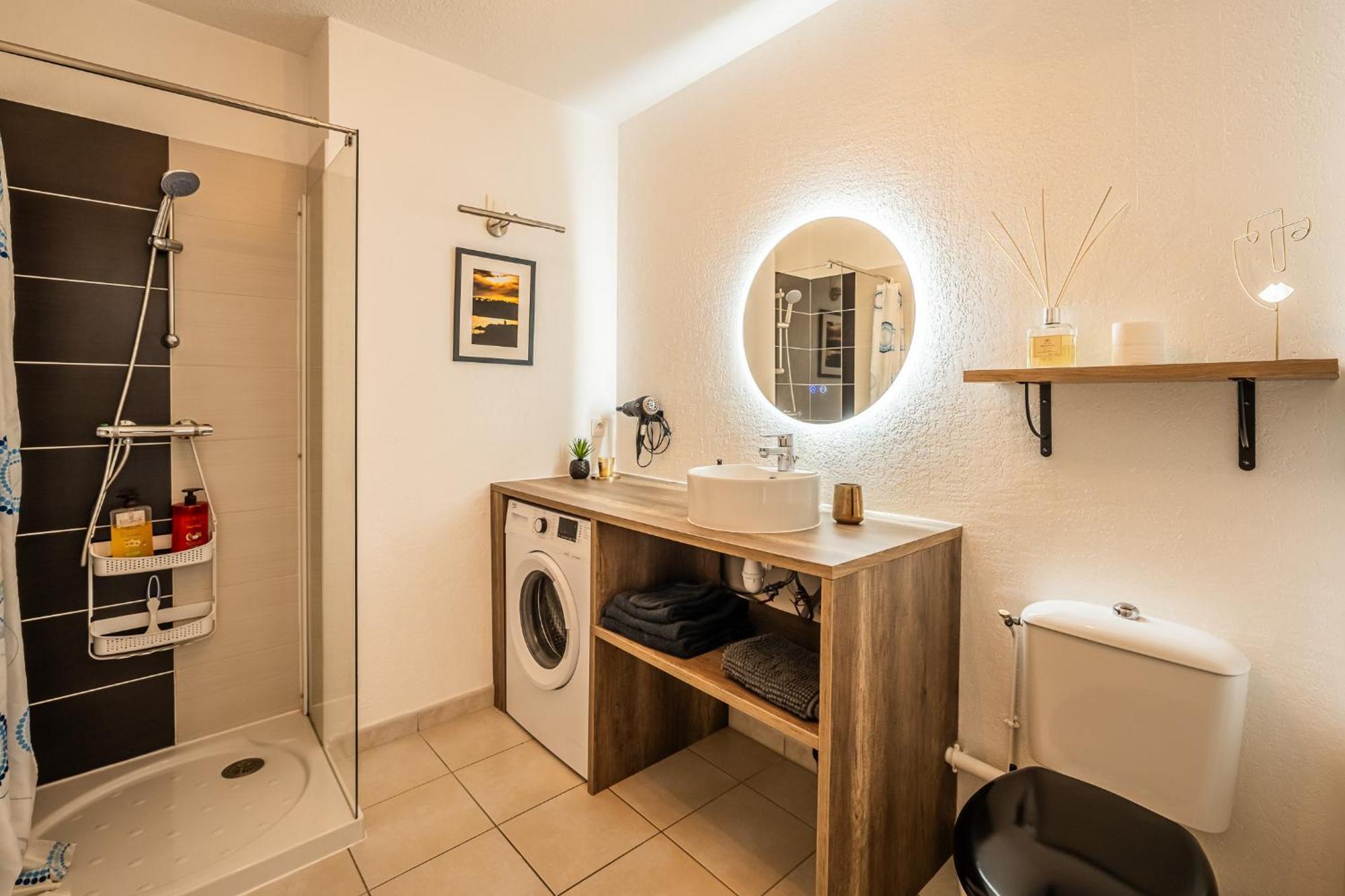 Appartement "Cote Canal", Terrasse , Climatisation , Parking Prive Narbonne Exterior photo